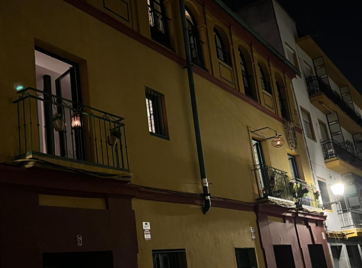 Casa Duque Compartida Familiar 1-Habitacion Con Bano Propio Севілья Екстер'єр фото