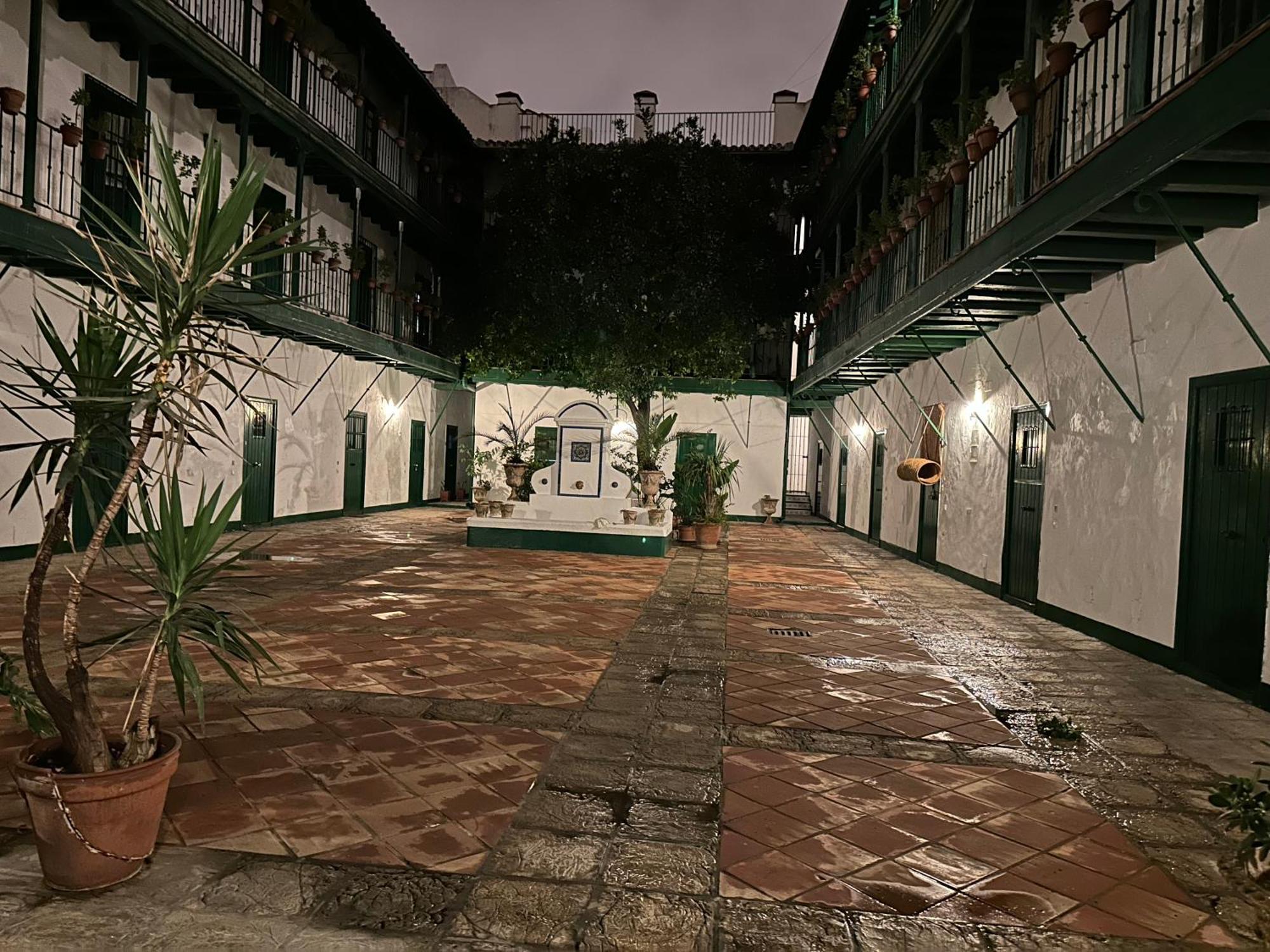 Casa Duque Compartida Familiar 1-Habitacion Con Bano Propio Севілья Екстер'єр фото