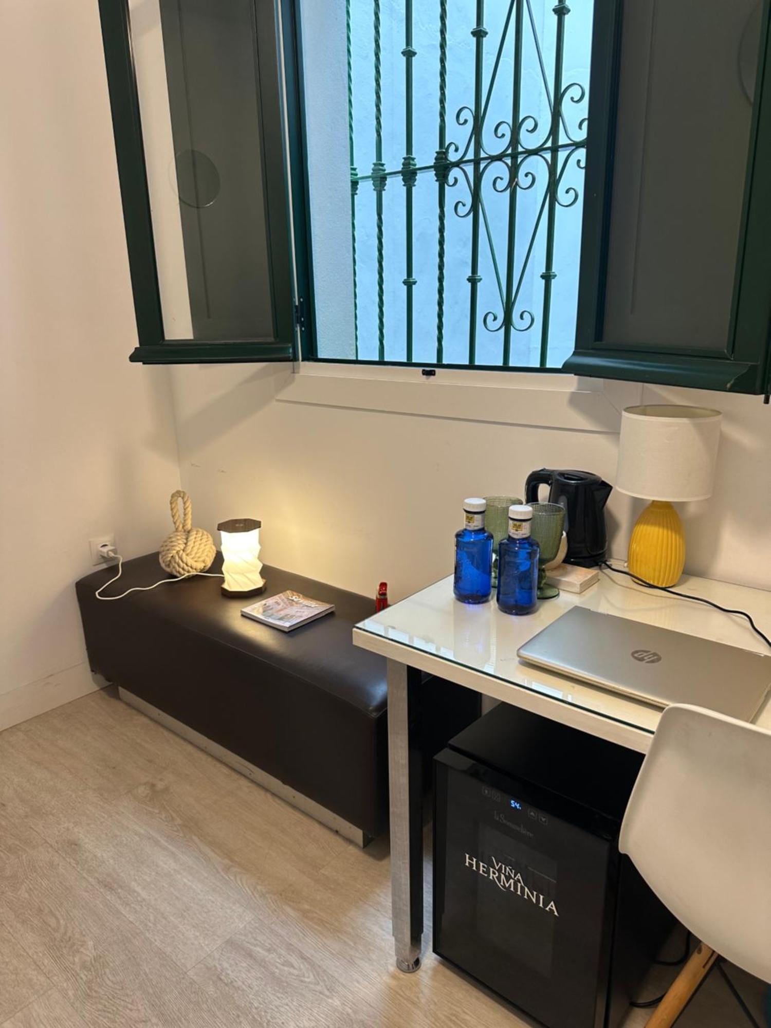 Casa Duque Compartida Familiar 1-Habitacion Con Bano Propio Севілья Екстер'єр фото